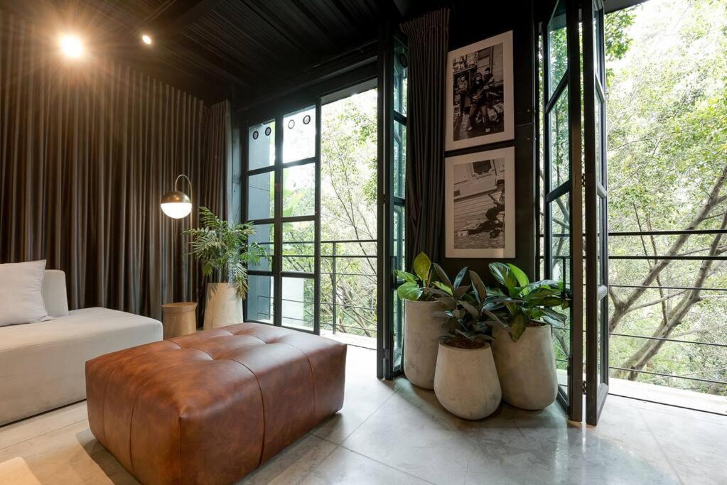 Hotel Meridiano Lofts Medellin Bagian luar foto